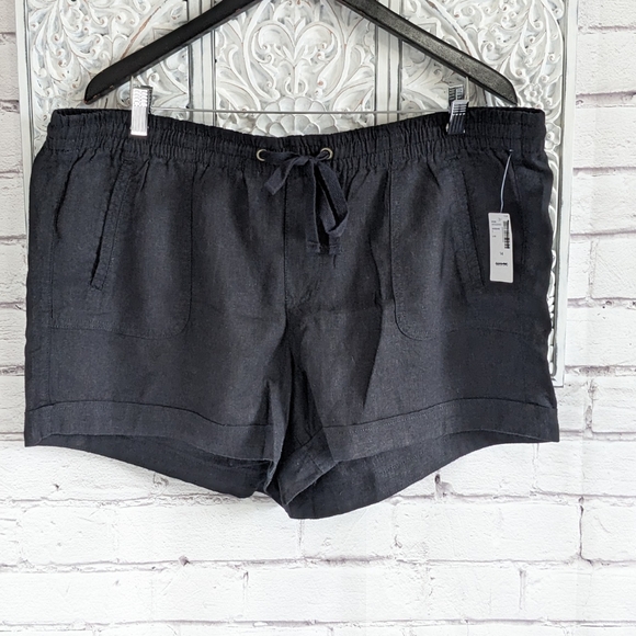 REITMANS Linen blend Black Shorts - Picture 3 of 12